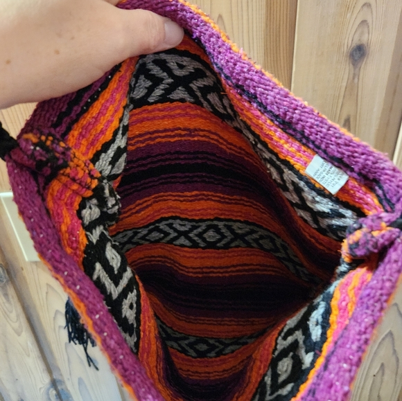 Fun aztec printed crossbody bag - Picture 2 of 2